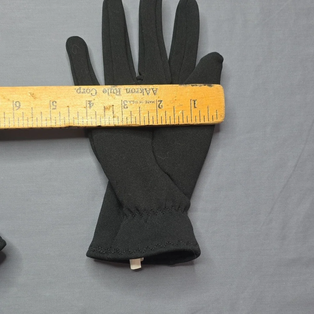 adidas Women's Black Wrist Gloves Logo Solid Medium AW0103
